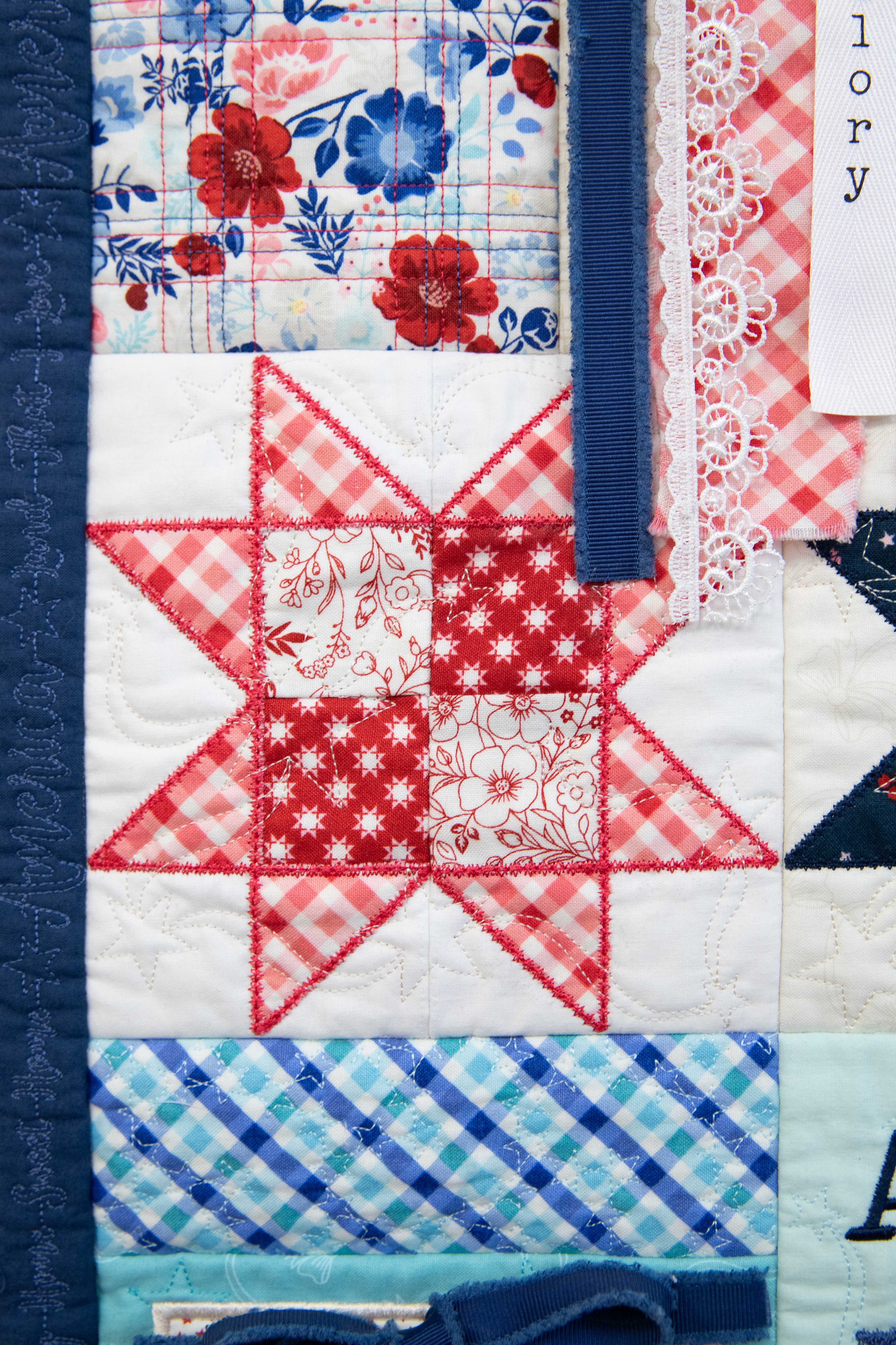 Block-8PTStarRed_Vert