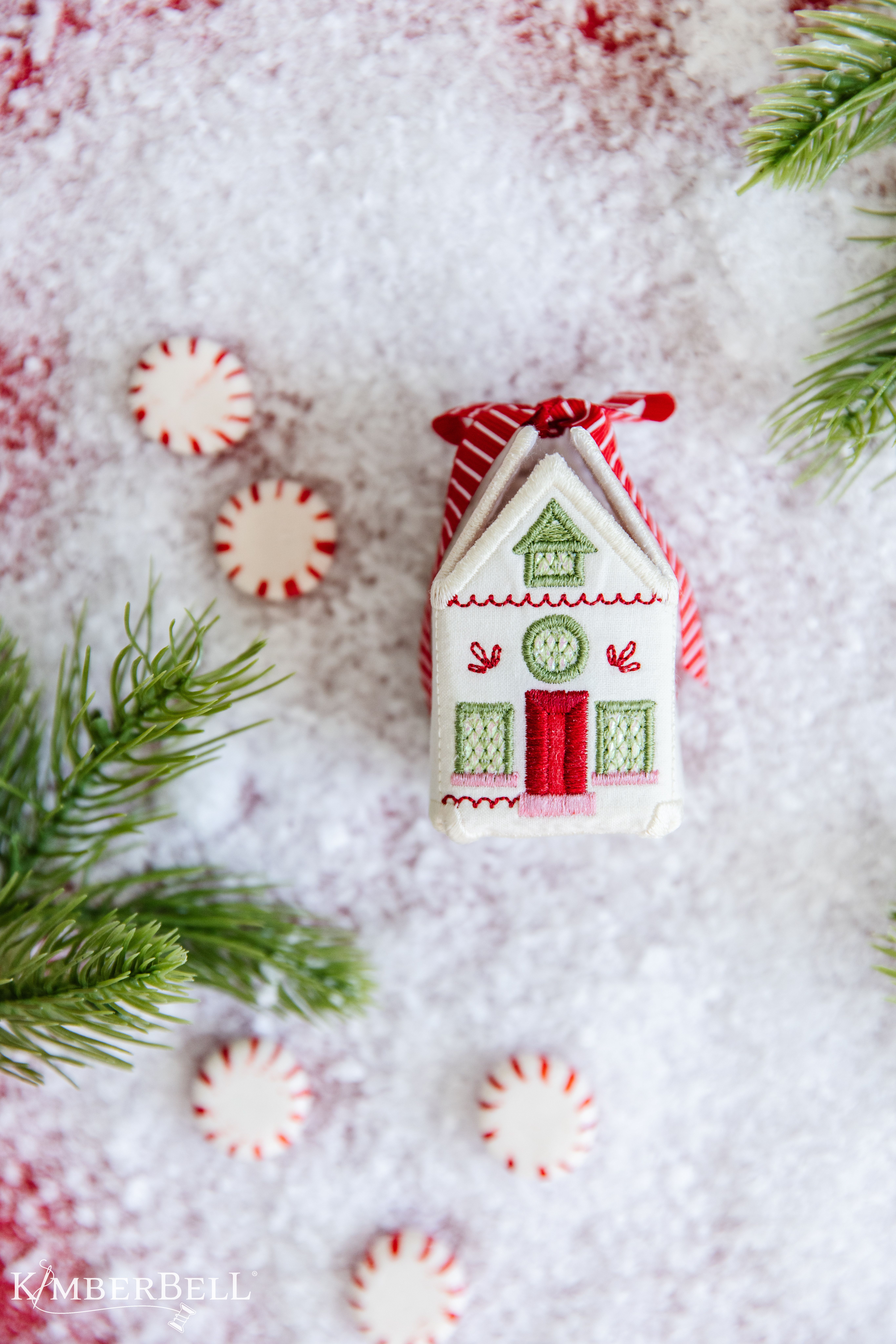 KDDE202-12-Christmas-House-Gift-Box (26)