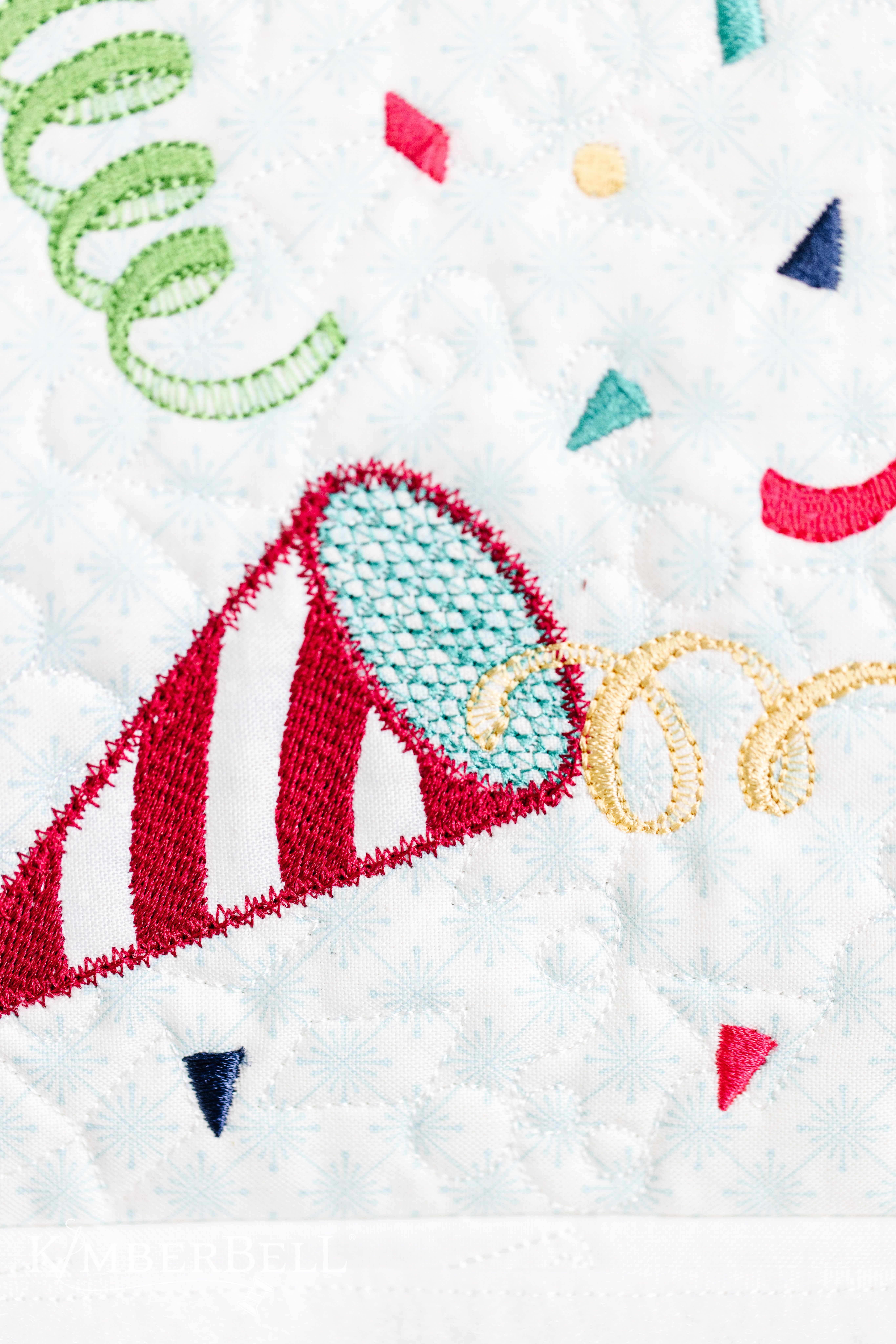 KDKB1275-Shout-Hooray-Bench-Pillow-Highres513