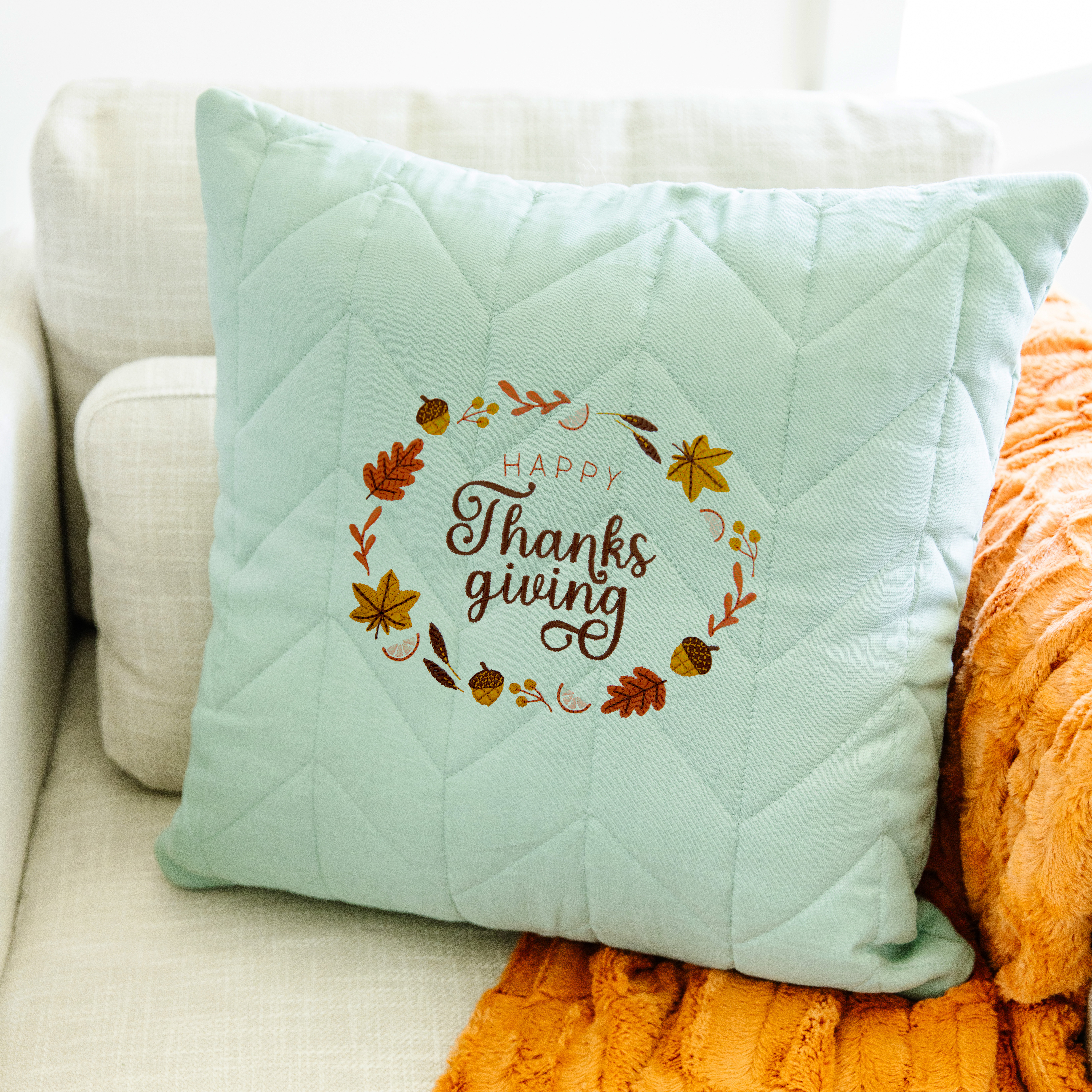 KDKB243_MistPillowCover_3Lifestyle_HiRes