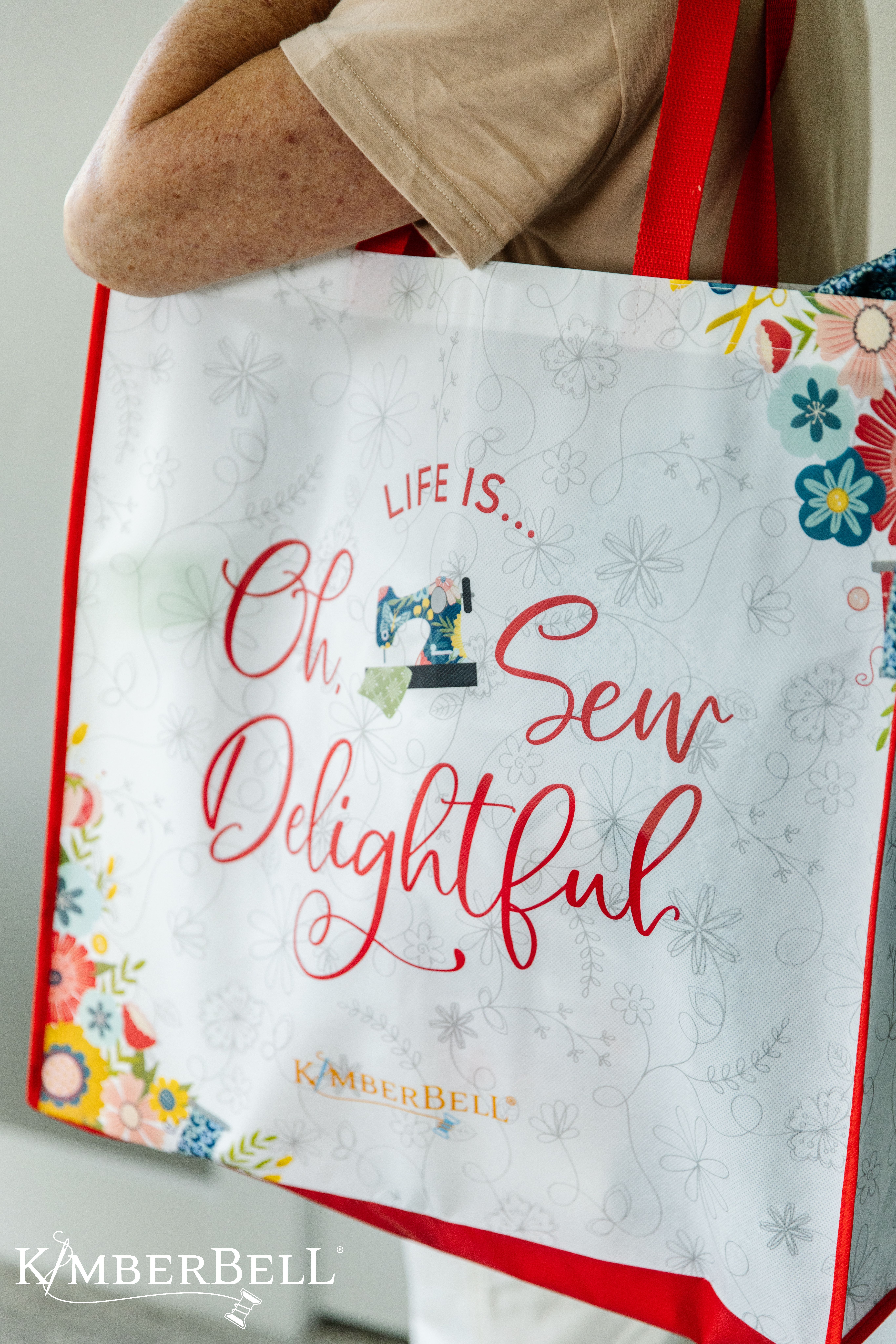 KDMR156-Life-Is-Sew-Delightful-Tote-Bag-Highres (6)